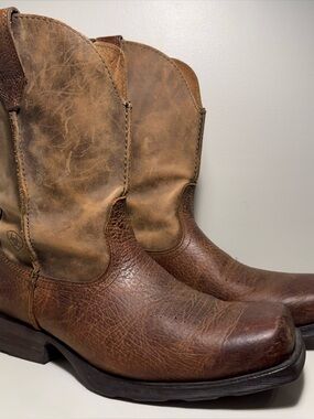 Ariat Rambler Boots Men's Size 8.5 Brown Bomber Square Toe Western Embroidered